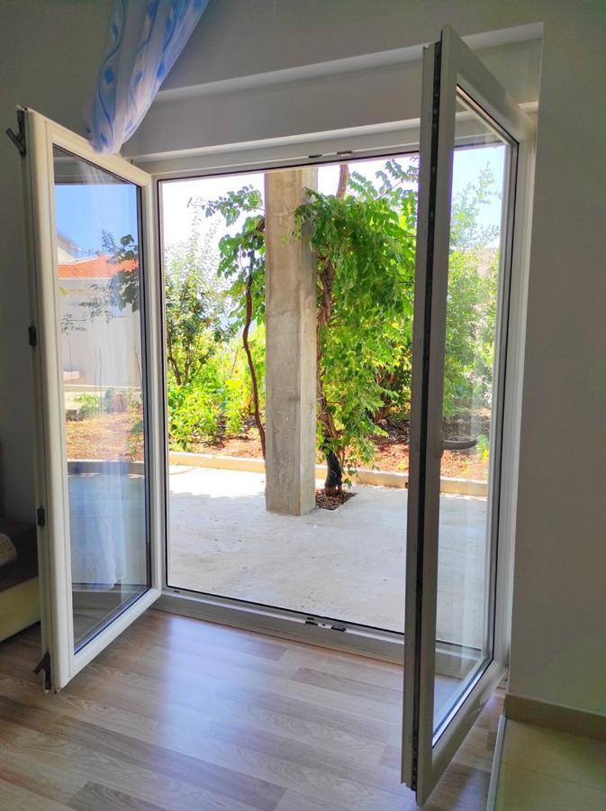 One Bedroom Apartment Gogo With Private Parking Neum Exterior foto